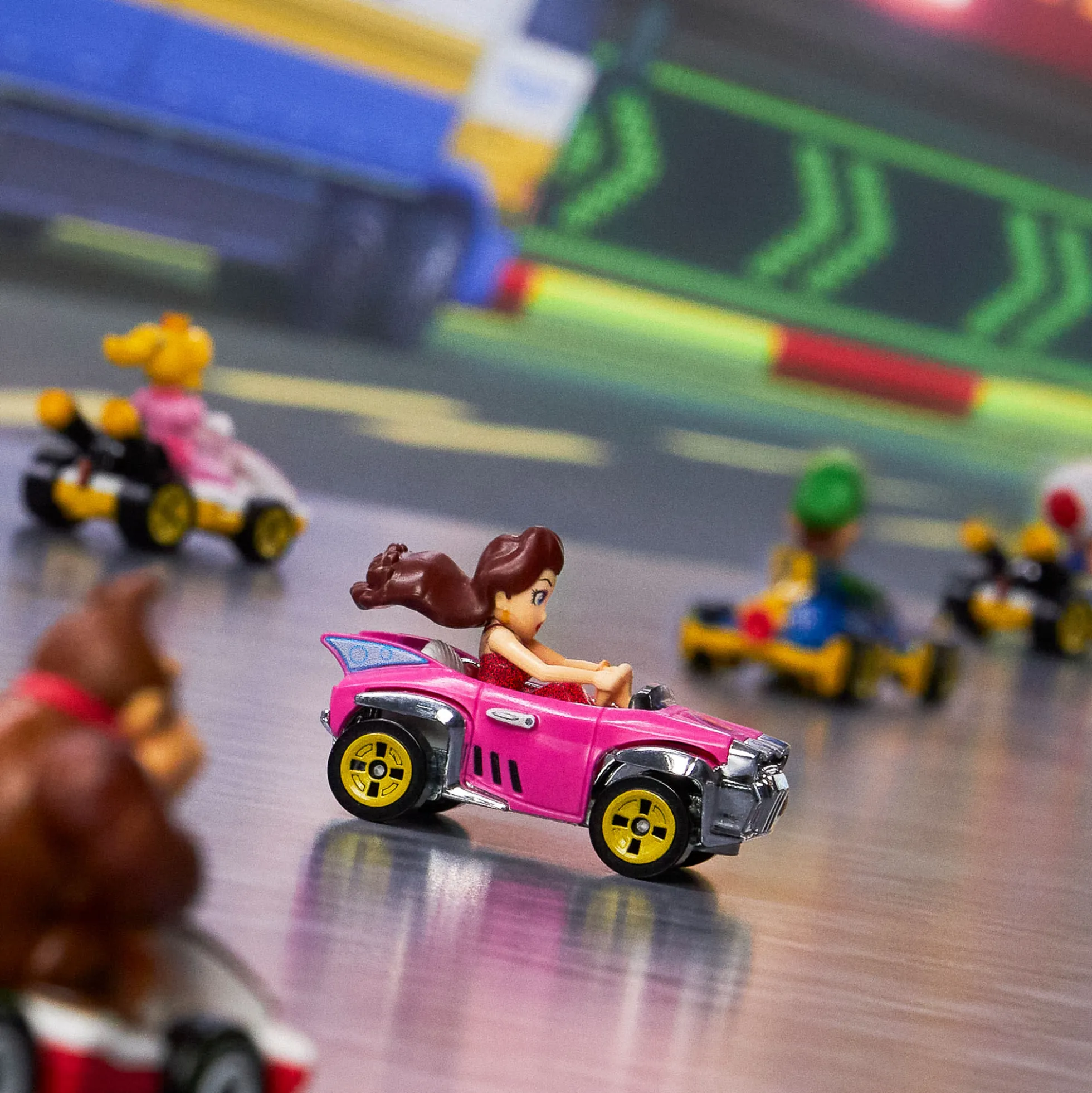 Hot Wheels Mario Kart Pauline Vehicle