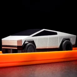 1:64 Hot Wheels R/C Cybertruck