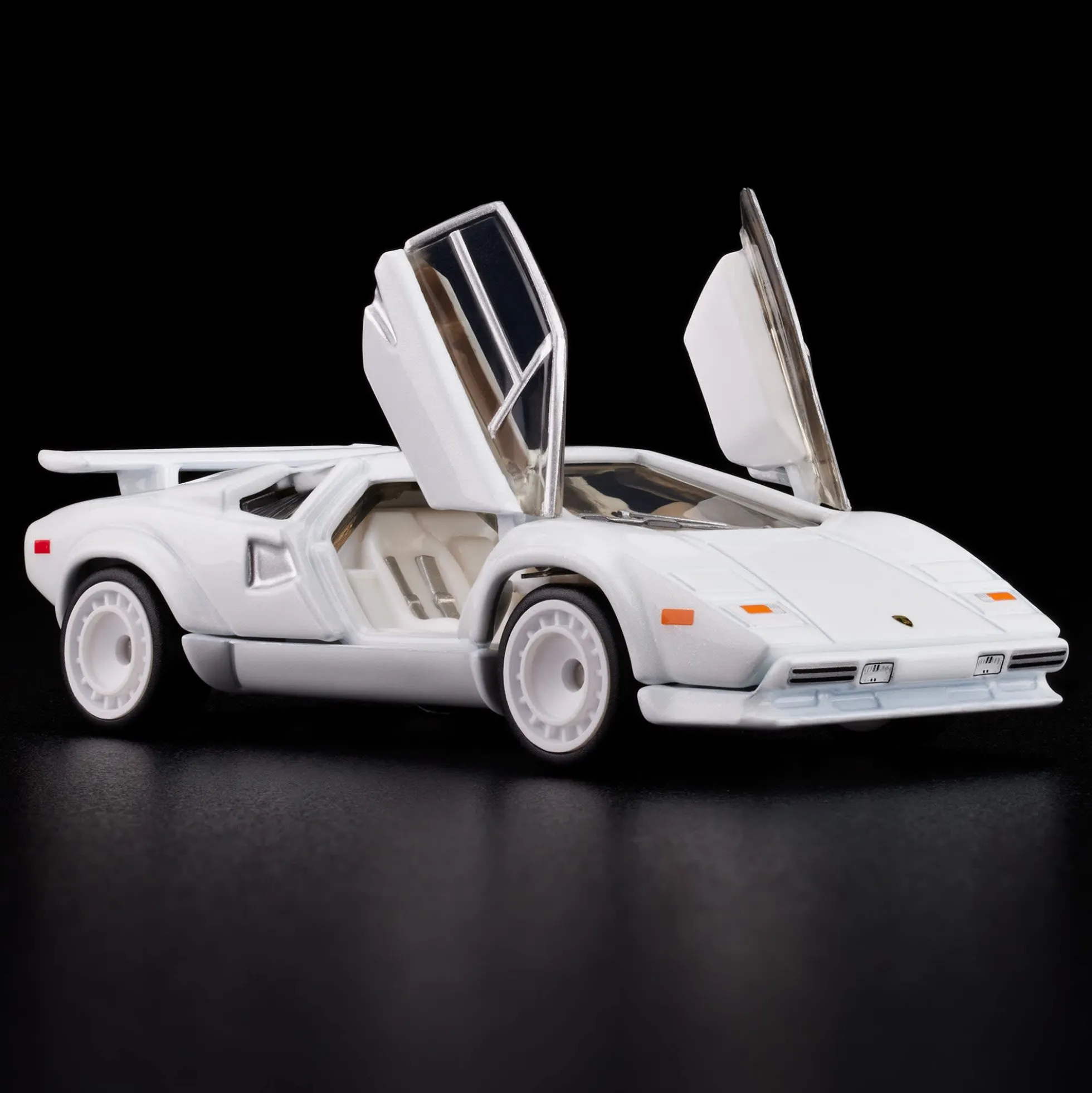 Hot Wheels RLC Exclusive 1982 Lamborghini Countach LP 500 S