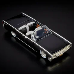 Hot Wheels RLC Exclusive ’61 Lincoln Continental
