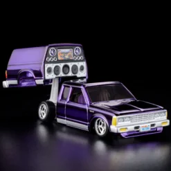 Hot Wheels RLC 1986 Nissan 720 King Cab