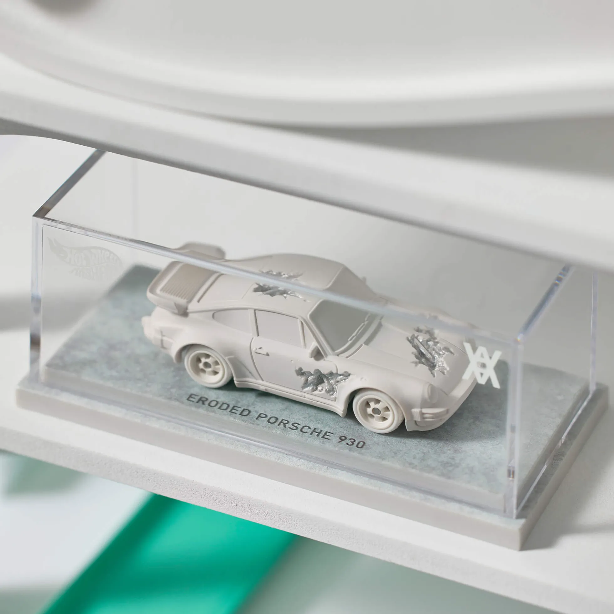 Hot Wheels x Daniel Arsham Eroded Porsche 930 and Rally Case