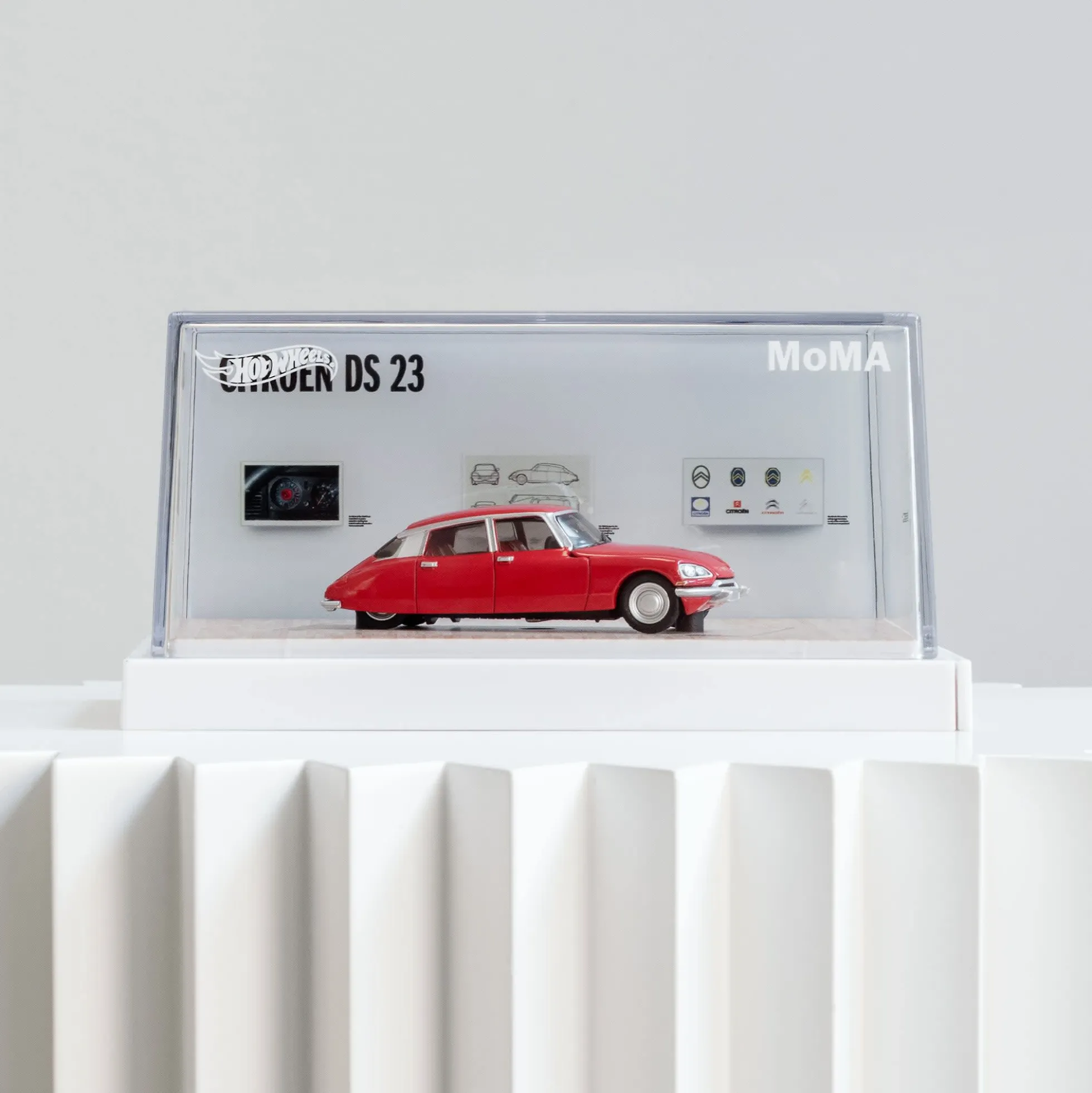 Hot Wheels x MoMA Citroën DS 23 Sedan