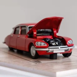 Hot Wheels x MoMA Citroën DS 23 Sedan