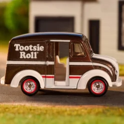 Matchbox Tootsie Roll Divco Milk Truck
