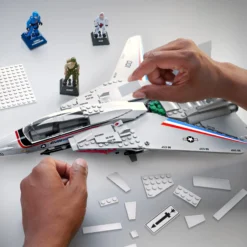 MEGA G.I. JOE Skystriker vs. COBRA H.I.S.S. Building Set