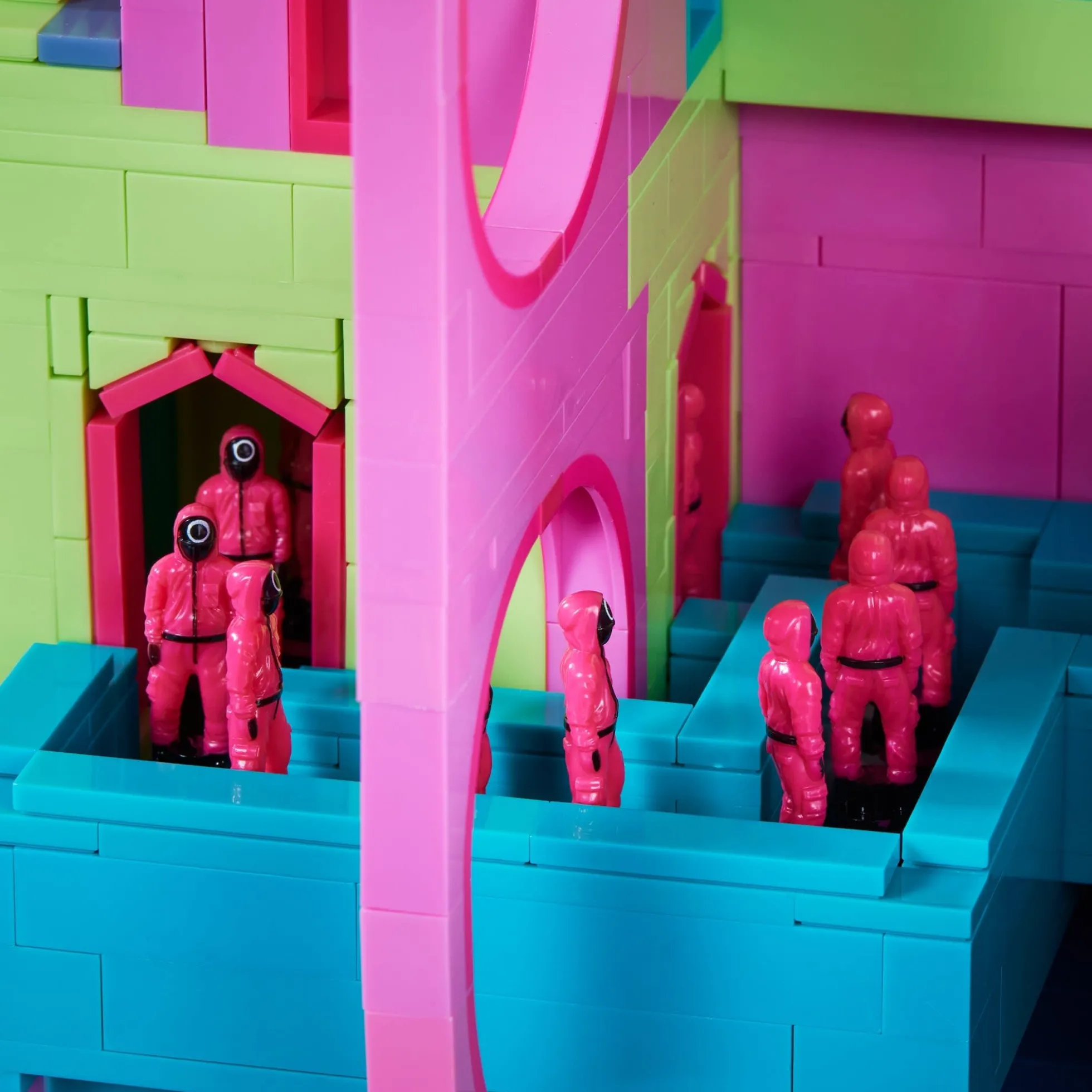 MEGA Squid Game Staircase Collector Building Set