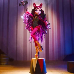Monster High Freak Du Chic Draculaura Figure