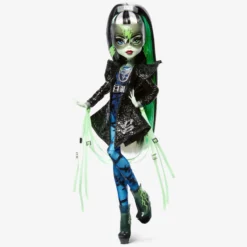 Monster High Haunt Couture Midnight Runway Frankie Stein Doll