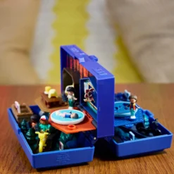 Polly Pocket Collector Stranger Things Compact