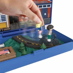Polly Pocket Collector Stranger Things Compact